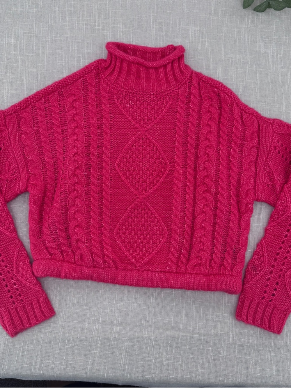 NWT Sanctuary Cable Knit Cropped Sweater Size Small Neon Pink Mock Neck Sweater - Picture 2 of 9